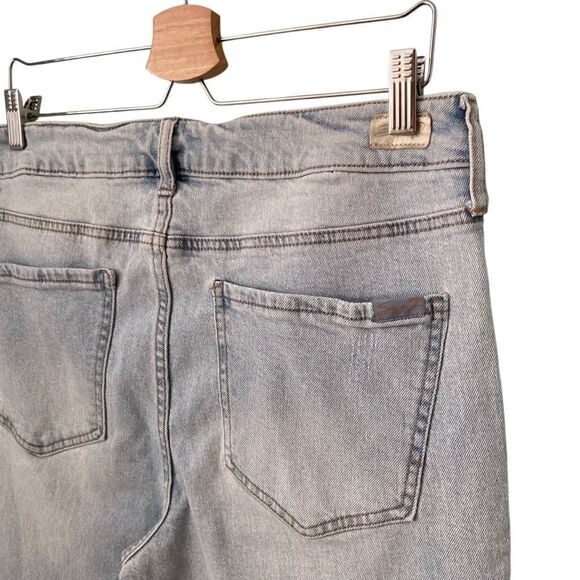 Seven7 Weekend Slim Fit Straight Leg Distressed Jean in Size 12 - Picture 7 of 13
